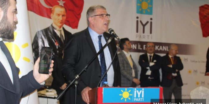Musavat Dervişoğlu din güncellemesi tartışmasını Erbakan'ın sesiyle eleştirdi