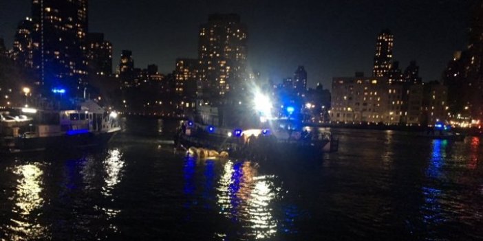 Helikopter denize düştü: 5 ölü