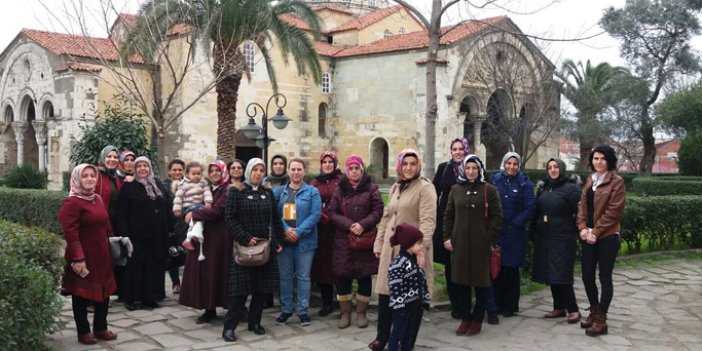 Trabzon Uğurlu İlkokulu'ndan anneler söylüyor projesi