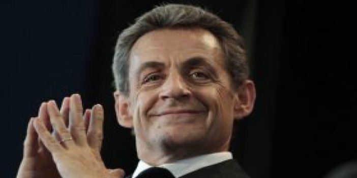 Eski Cumhurbaşkanı Sarkozy gözaltında!