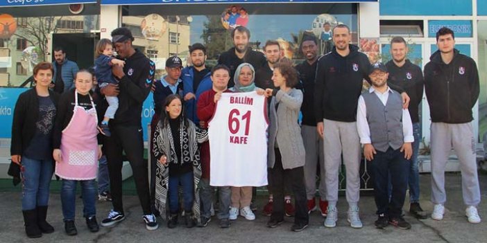 Trabzonspor'den dev adamlarından anlamlı ziyaret