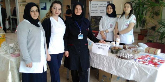 Trabzon'daki hastanede Mehmetçiğe yardım kermesi