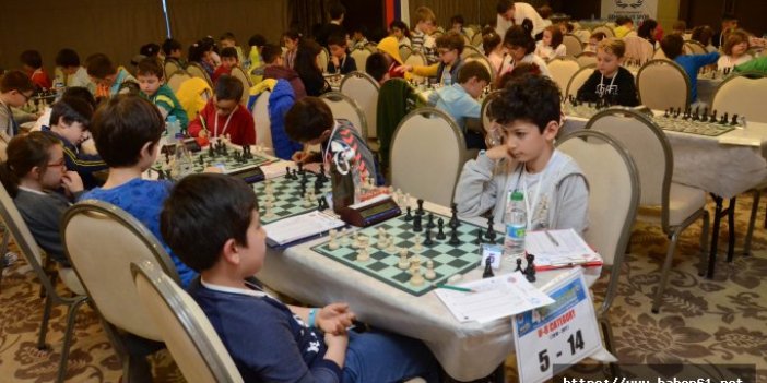 Uluslararası Açık ve Yıldırım Satranç Turnuvası Ordu'da başladı 