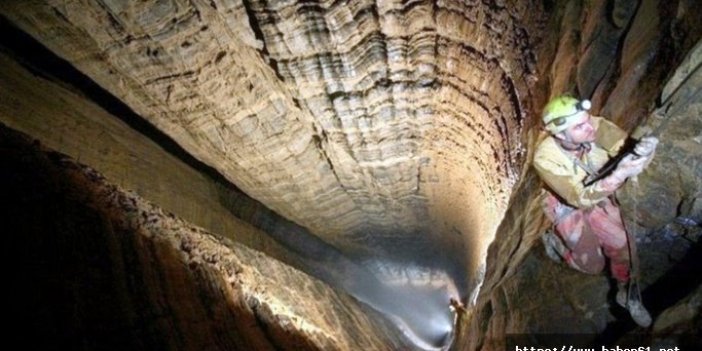 Rusya dünyanın en derin mağarasına indi 
