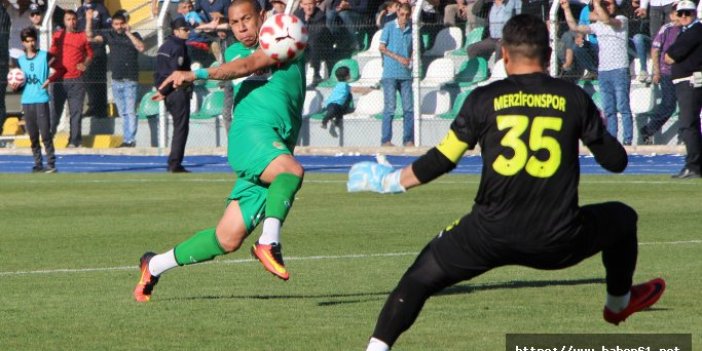 Brezilyalı Kahe, futbolu Amasyapor'da bıraktı 