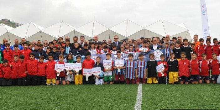 Trabzon'da futbol Küçükler Türkiye Birinciliği maçları başladı 