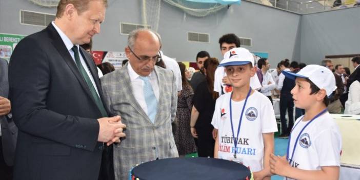 Trabzon'da "Gençlik Haftası" etkinlikleri kapsamında "2018 Bilim Şenliği" açıldı