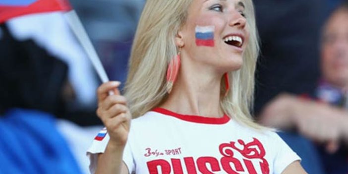Moskova sokakları Dünya Kupası sayesinde rengarenk