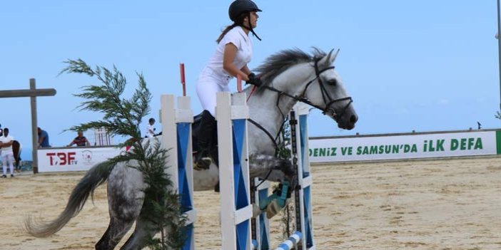 At binicileri Samsun'da ilk kez yarıştı