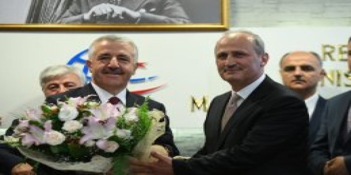 Yeni Ulaştırma Bakanı Turhan görevi devraldı
