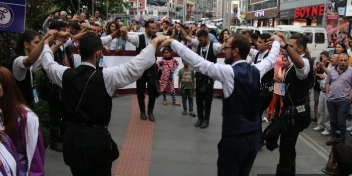 Trabzon sokakları festivalle şenlendi