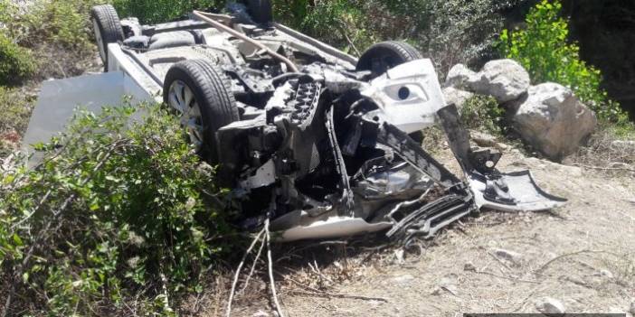 Amasya'da  Otomobil şarampole yuvarlandı 3 ölü. 17 Ağustos 2018