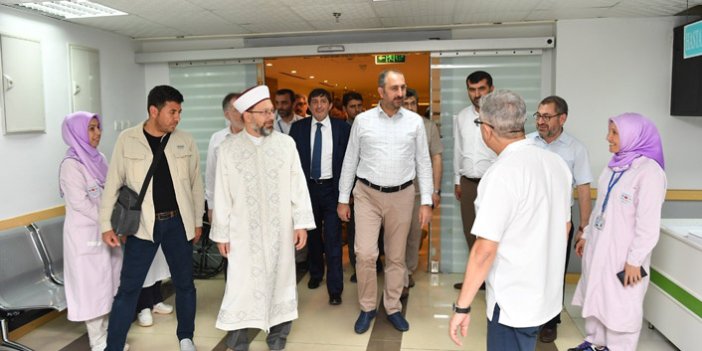 Adalet Bakanı Gül ve Diyanet İşleri Başkanı Erbaş, Diyanet Mekke Hastanesini ziyaret etti