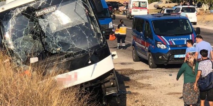 Tur otobüsü yoldan çıktı, 25 kişi yaralandı