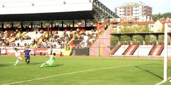 TFF 2. Lig: Kastamonuspor 1966: 3 - Ankara Demirspor: 1