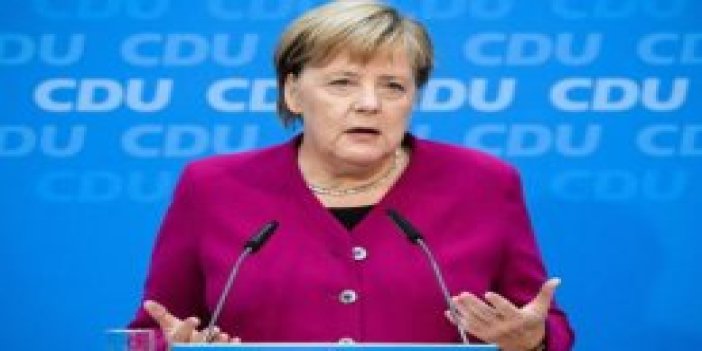 Angela Merkel özür diledi!