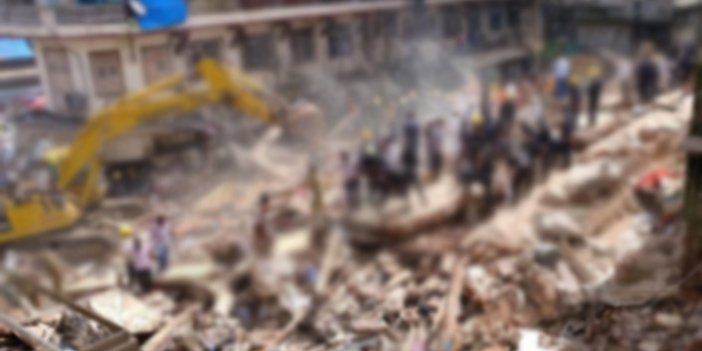 Hindistan'da bina çökmesi: 5 ölü