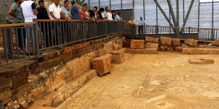 1500 yıllık mozaik ziyarete açıldı
