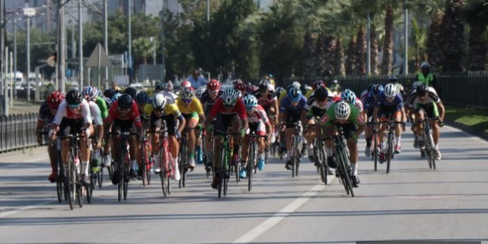 Uluslararası Karadeniz bisiklet turu Samsun'da final yaptı