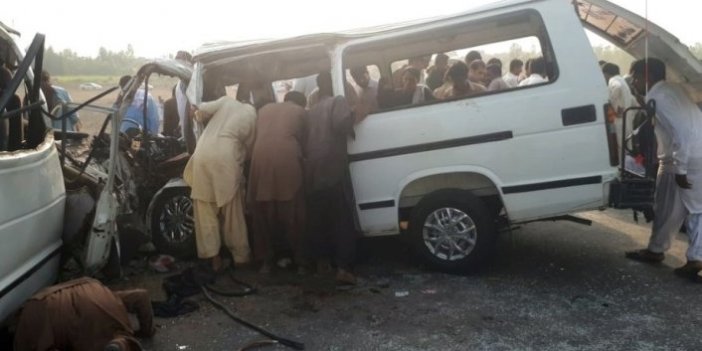 Pakistan’da trafik kazası: 7 ölü, 10 yaralı