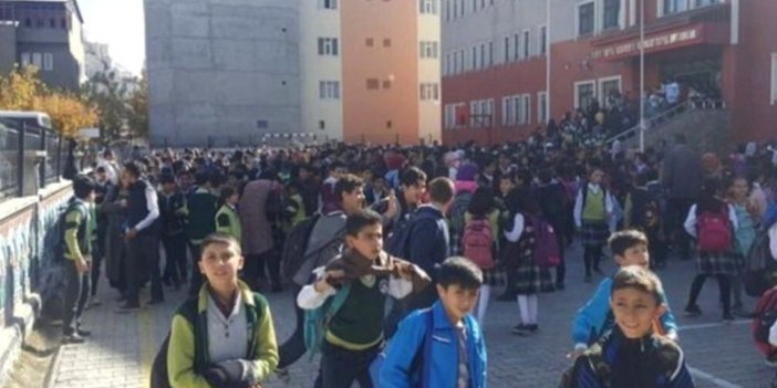 Ağrı'daki deprem sebebiyle okullar 1 gün tatil