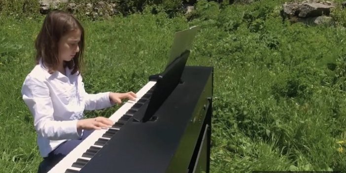 Kaçkar Dağı'nda piyanoyla klip