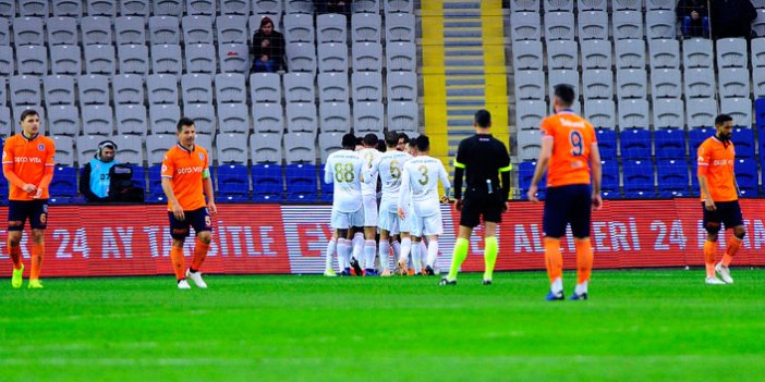 Eski Trabzonsporlu Başakşehir'i yıktı