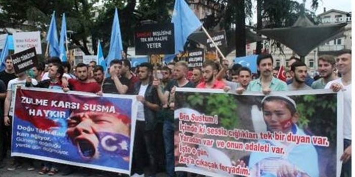 Trabzon'da Doğu Türkistan tepkisi