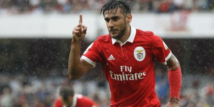 Salvio 2022'ye kadar Benfica'da!