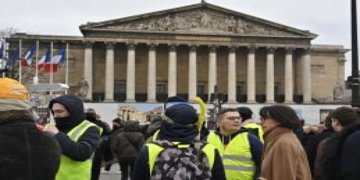 Fransa'da bakanlık binasına saldırı