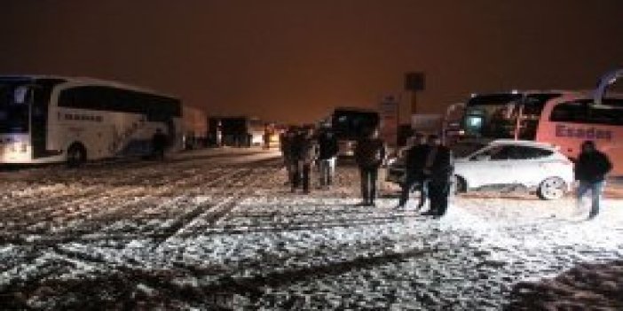 Erzincan-Gümüşhane kara yolu ulaşıma kapandı