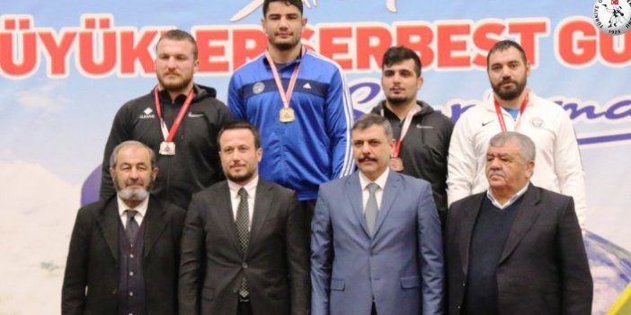 Taha Akgül, Türkiye şampiyonu