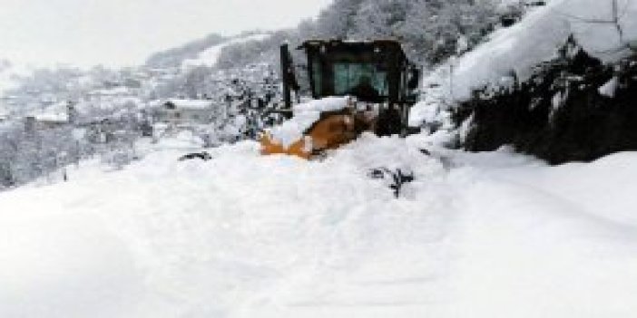 Rize’de 112 köy yolu ulaşıma kapandı