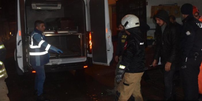 İzmir'de eski binada çökme; 1 ölü, 1 yaralı