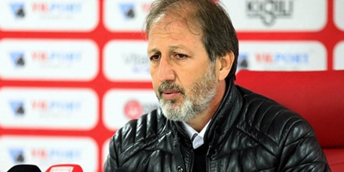 Samsunspor'da teknik direktör Taşkın ayrıldı