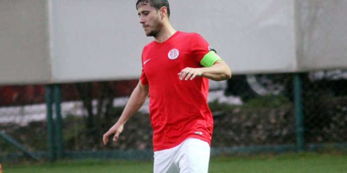Musa Nizam Antalyaspor'dan ayrıldı