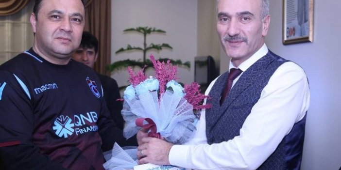 Trabzonlu Emniyet Müdürü’ne Trabzonsporlulardan ziyaret! Ahmet Selçuk Okumuş Kimdir?