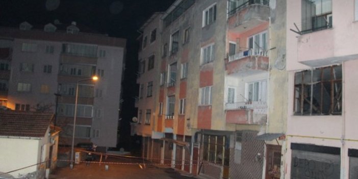 Trabzon'da 4 katlı bina boşaltıldı!