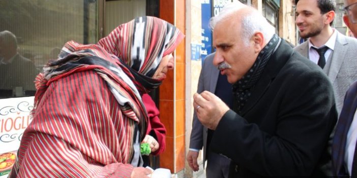 Murat Zorluoğlu Köprübaşı ve Hayrat'ta mahalleleri dolaştı