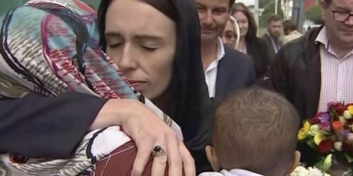 Yeni Zelandalı polis şefinden duygusal konuşma: "Gururlu bir Müslümanım"