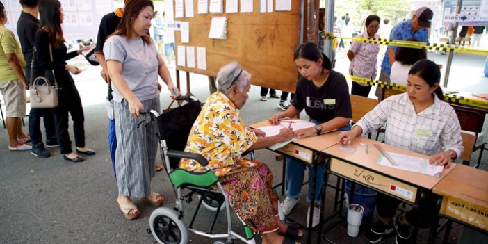 Tayland darbeden 5 yıl sonra genel seçime gitti