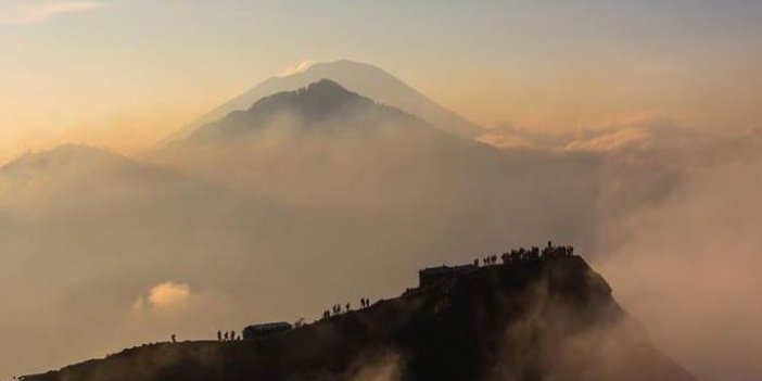 Endonezya'da yanardağ uyarısı