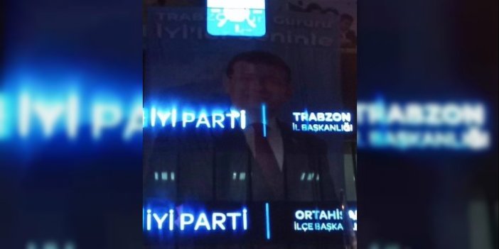 Trabzon meydanında dev İmamoğlu posteri