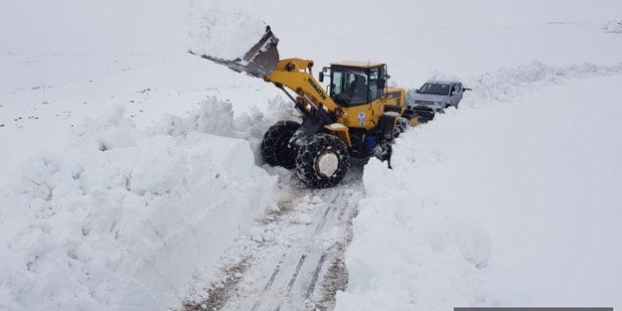 Trabzon’da baharda karla mücadele sürüyor
