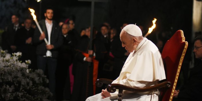 Papa: Kilise sürekli içten ve dıştan saldırı altında