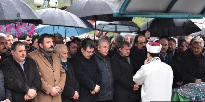 AK Parti İl Başkanı Revi'nin acı günü 