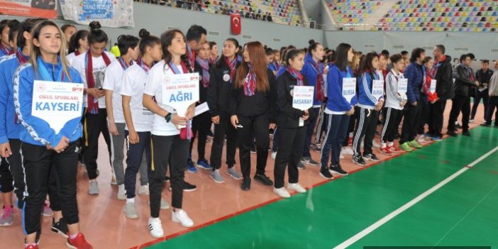 Gençler Futsal Türkiye Birinciliği müsabakaları Trabzon’da başladı 
