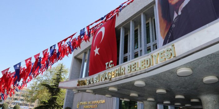 İstanbul Büyükşehir Belediyesi binasına 'T.C.' ibaresi eklendi