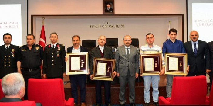  Trabzon’da şehit aileleri ve gazilere Devlet Övünç Madalyası verildi 