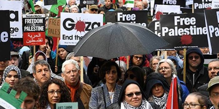 Binlerce kişi Filistin için yürüdü
